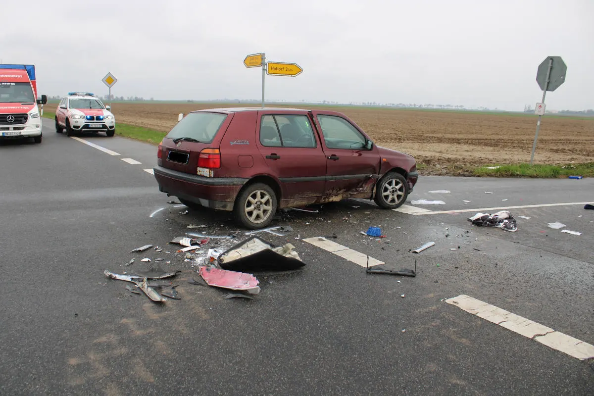 Titz – Vater und Sohn bei Verkehrsunfall mit Kraftrad schwer verletzt