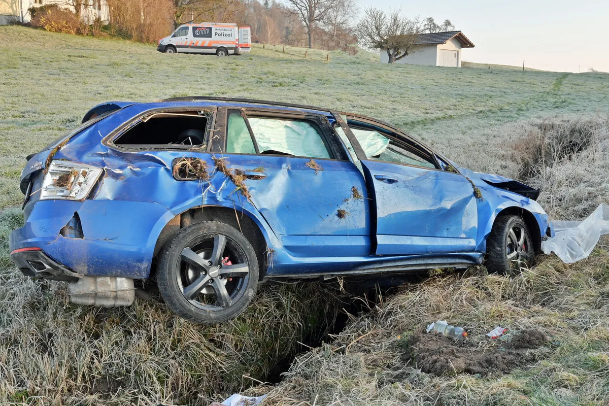 Buttisholz LU – Auto überschlägt sich bei Unfall