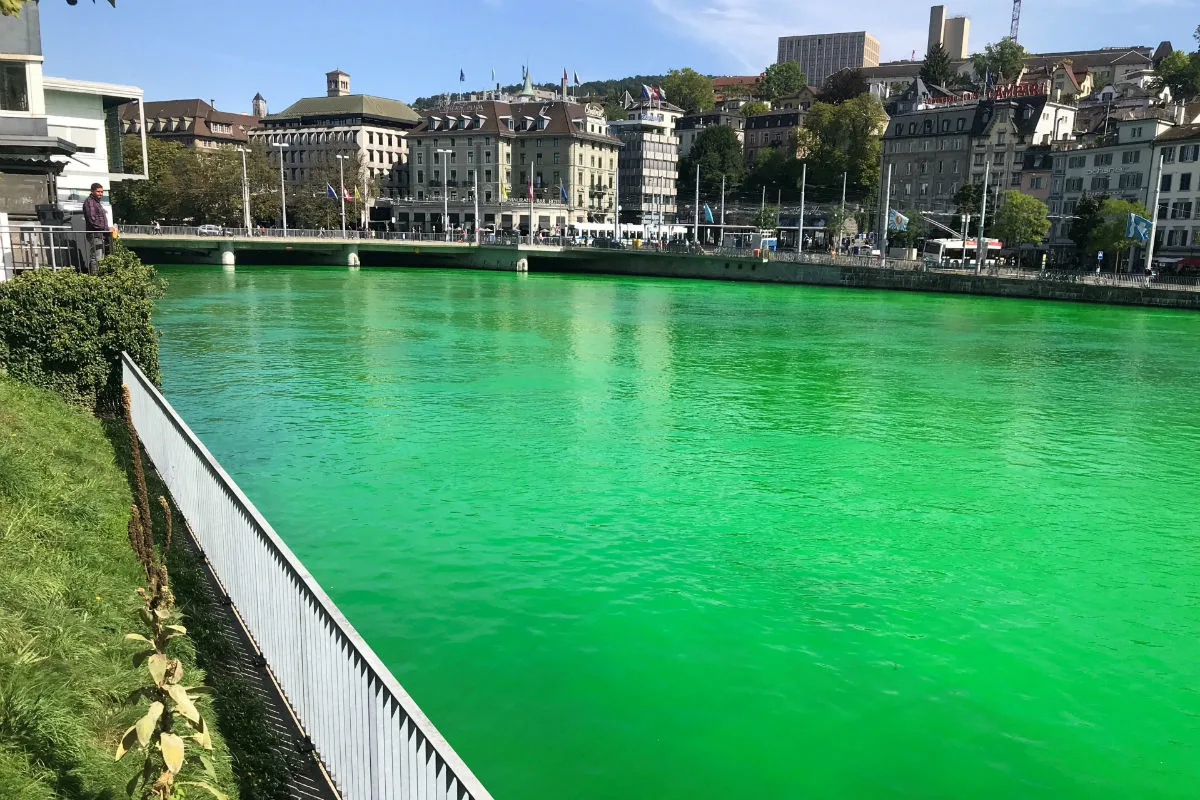 Zürich ZH - Substanz in der Limmat ungefährlich