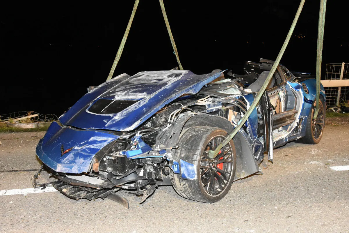 Horrorunfall Zuzwil SG - 19-Jährige Beifahrerin im Sportwagen schwer verletzt!