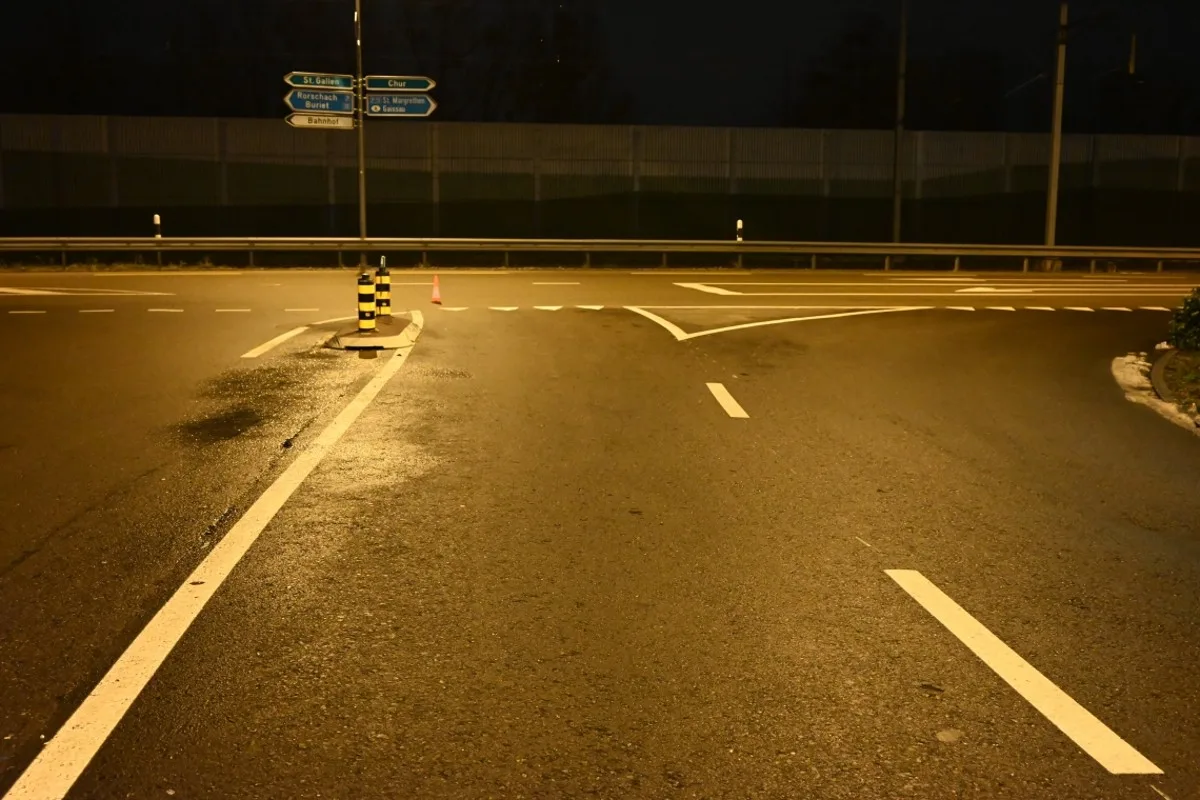  Rheineck SG - Unfall in fahrunfähigem Zustand gebaut und abgehauen