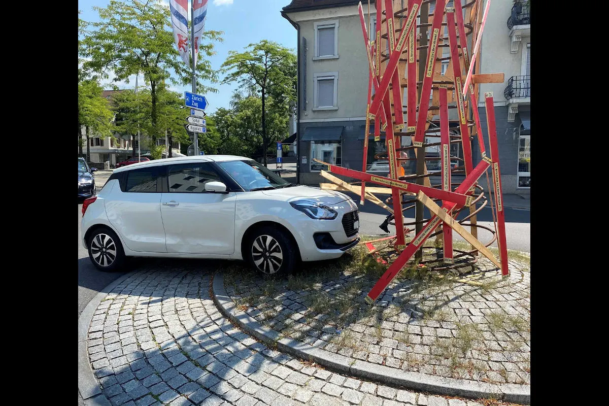 Cham ZG – Gas- mit Bremspedal verwechselt