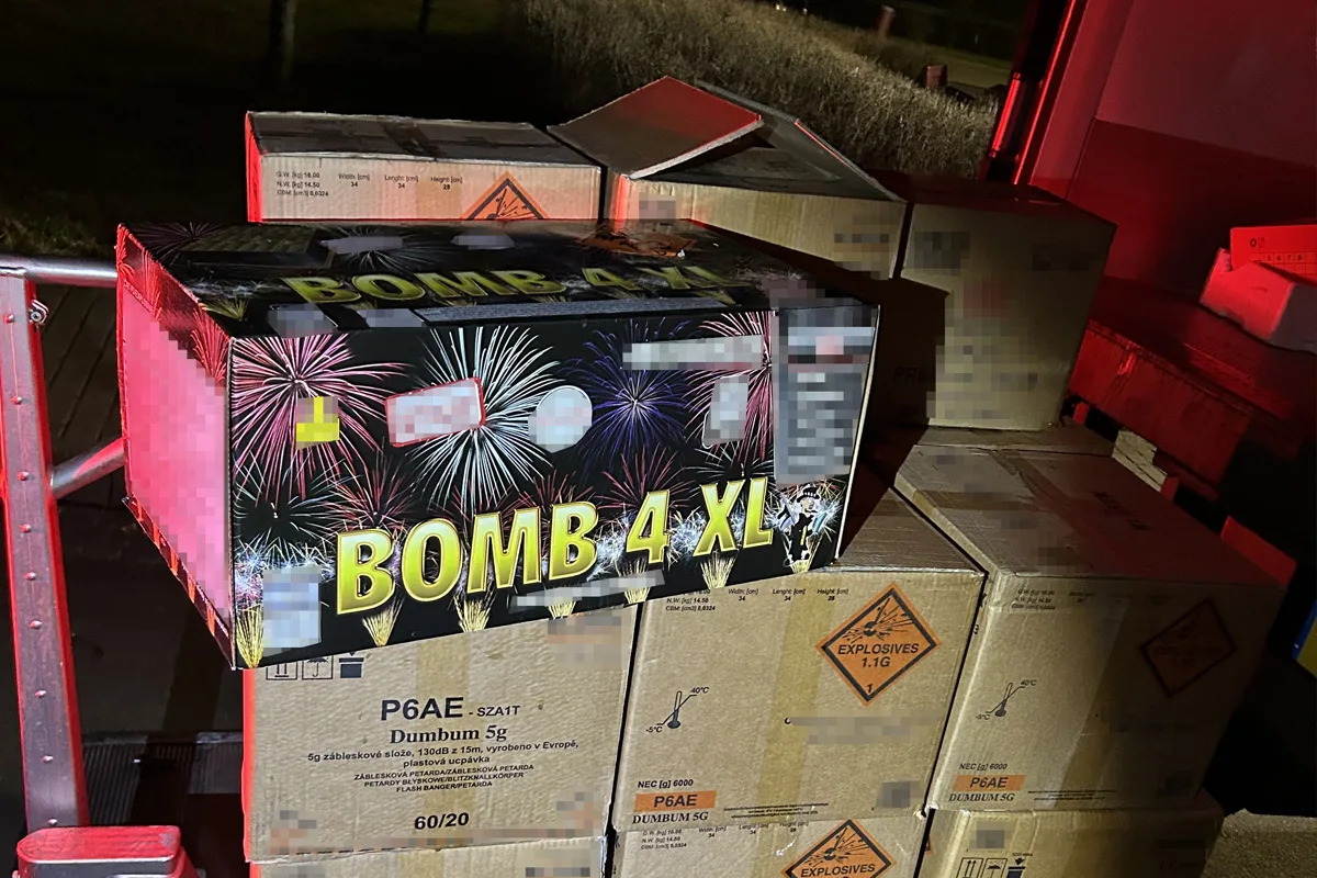A17 Dresden SN – Lkw mit 340 Kilo illegaler Pyrotechnik gestoppt