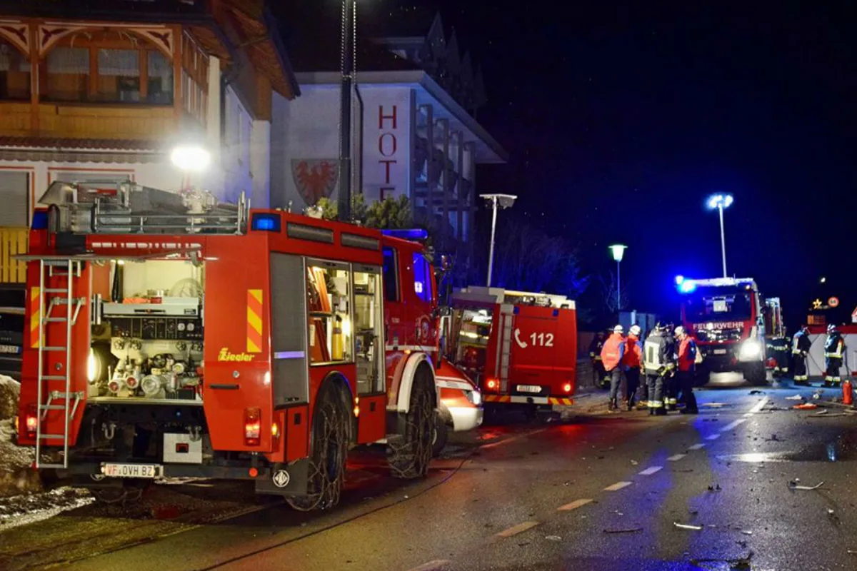 Auto rast in Menschenmenge - 6 Touristen aus Deutschland tot und 11 verletzt!