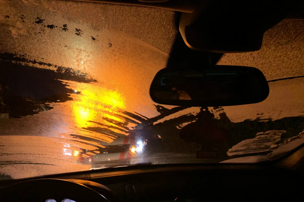 Chur GR - Vereiste Scheiben eine grosse Gefahr für alle Verkehrsteilnehmer!