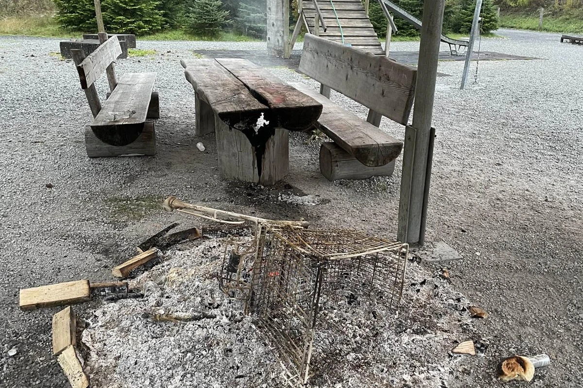 Hurden SZ - Spielplatz gerät in Brand