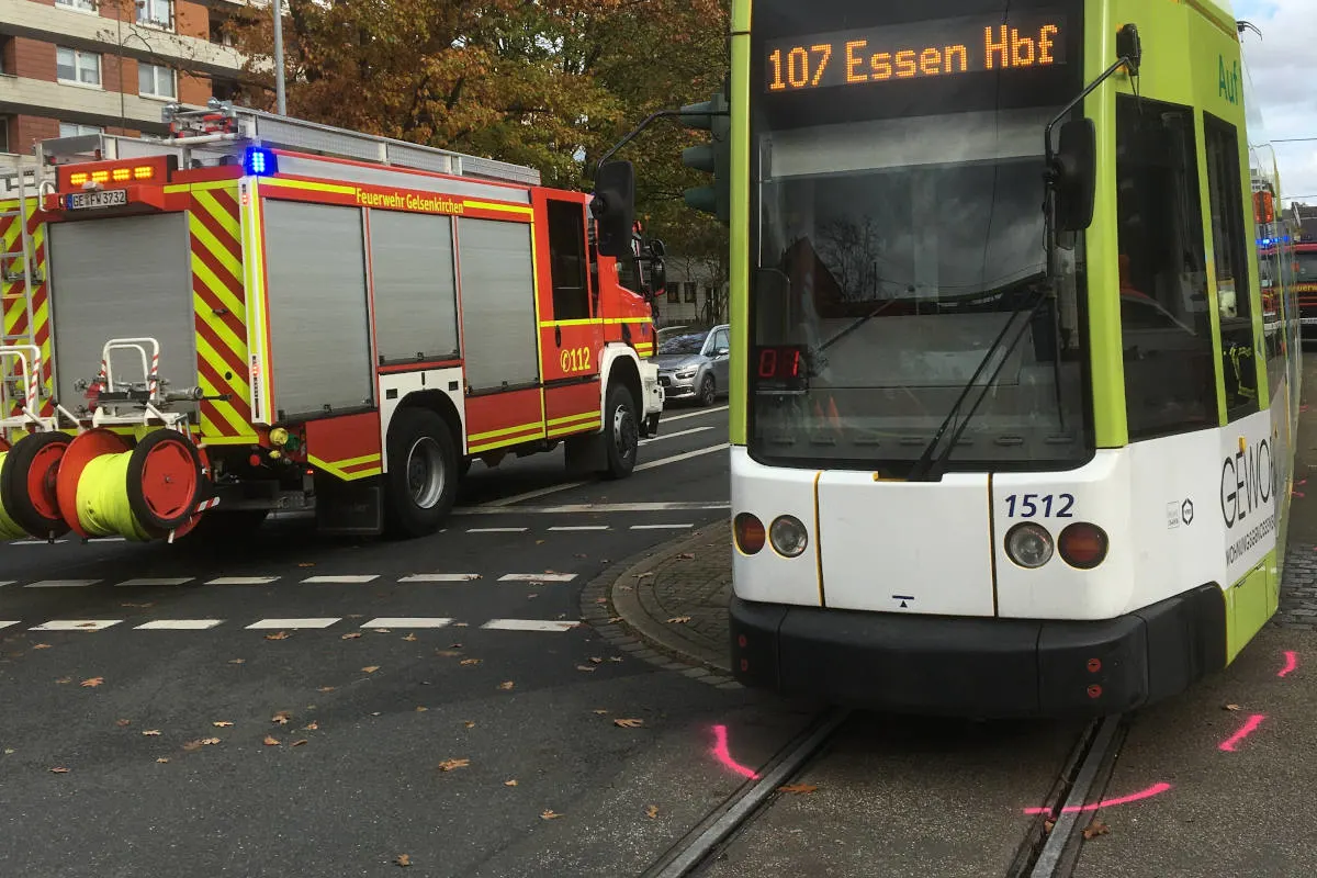 Unfall Gelsenkirchen - Frau von Straßenbahn angefahren
