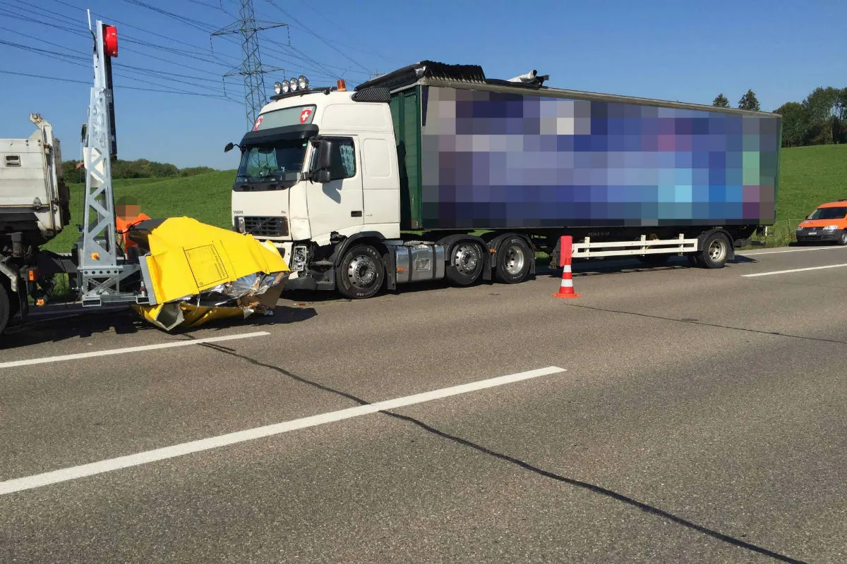 Mörschwil SG - Fahrunfähig in Anpralldämpfer geprallt