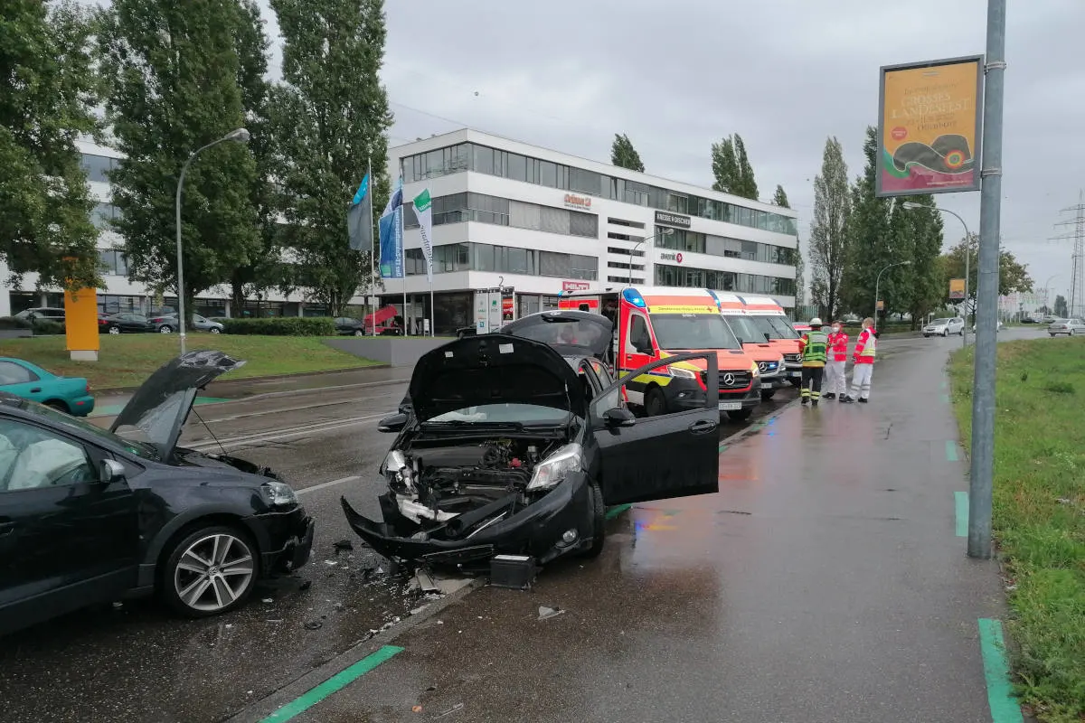 Offenburg – Frontalkollision mit mehreren verletzten Personen