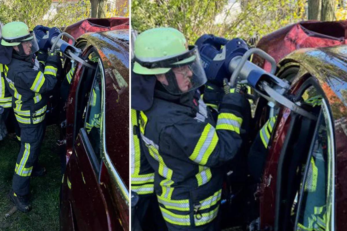 Bonn – Zwei Schwerverletzte nach Unfall mit Pkw und Baum