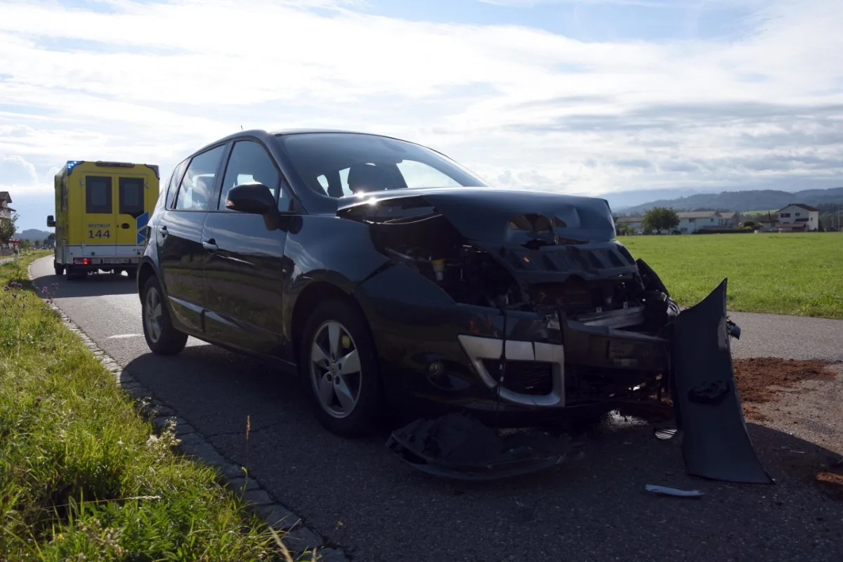 Unfall in Züberwangen SG - Mann fährt ins Heck einer Frau