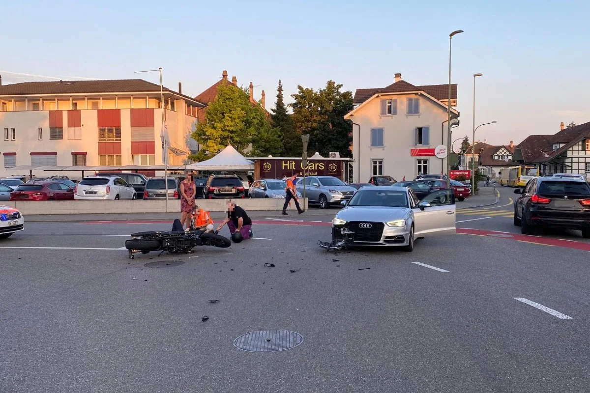 Unfall in Sissach BL - Motorradfahrer von Autofahrerin übersehen