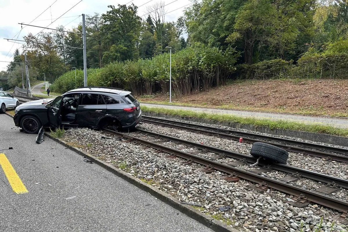 Aarau AG – Junger Autofahrer stirbt nach Verkehrsunfall