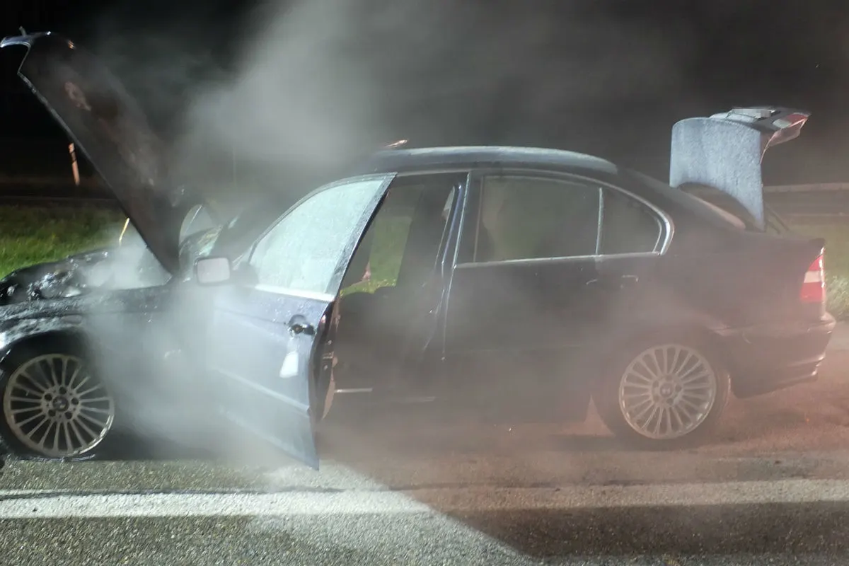 Mörschwil SG -  Auto brennt aus - es war nicht versichert