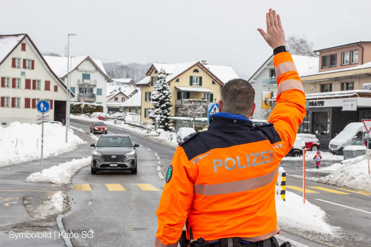 Kanton St. Gallen – Fehlbare Verkehrsteilnehmende angehalten