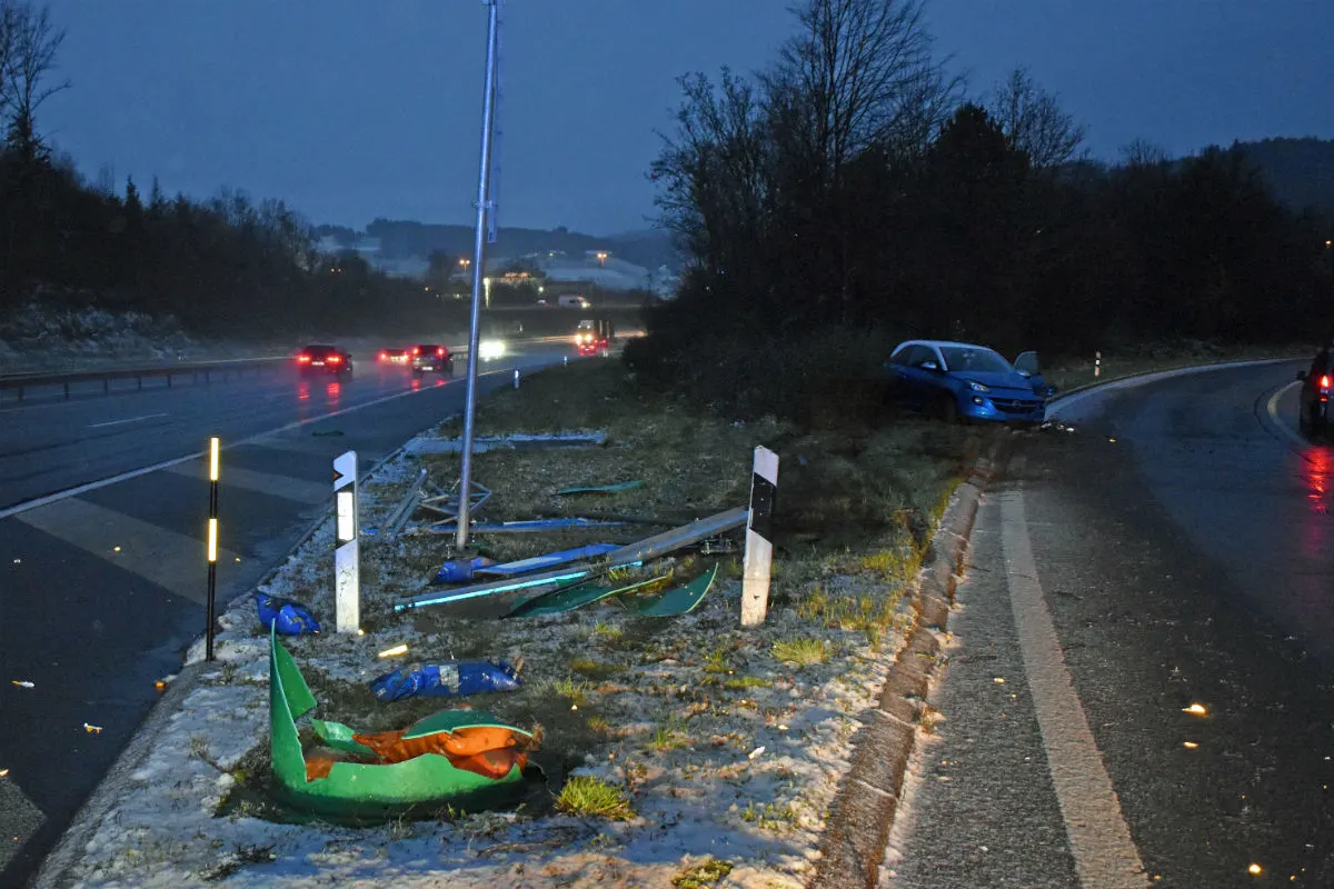 A2/Dagmersellen LU - Autofahrerin ins Schleudern geraten