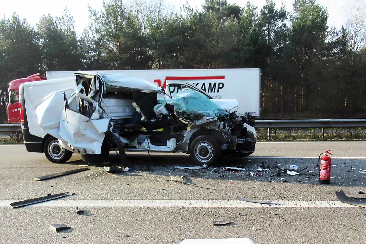 Salzbergen - Transporter kracht in LKW