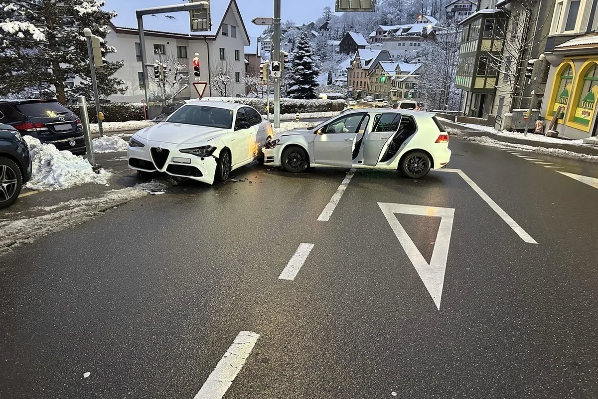 Unfall in Herisau AR – Entgegenkommendes Auto übersehen
