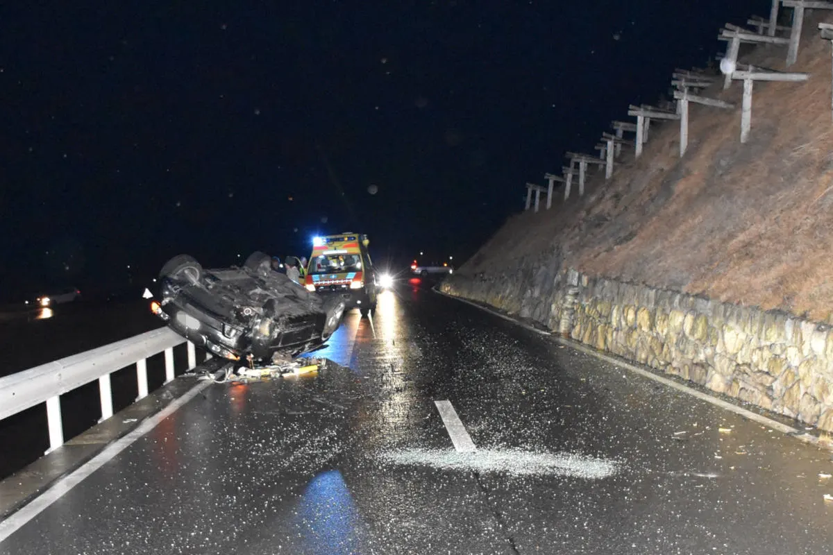 Bivio GR - Bei Selbstunfall auf dem Dach gelandet