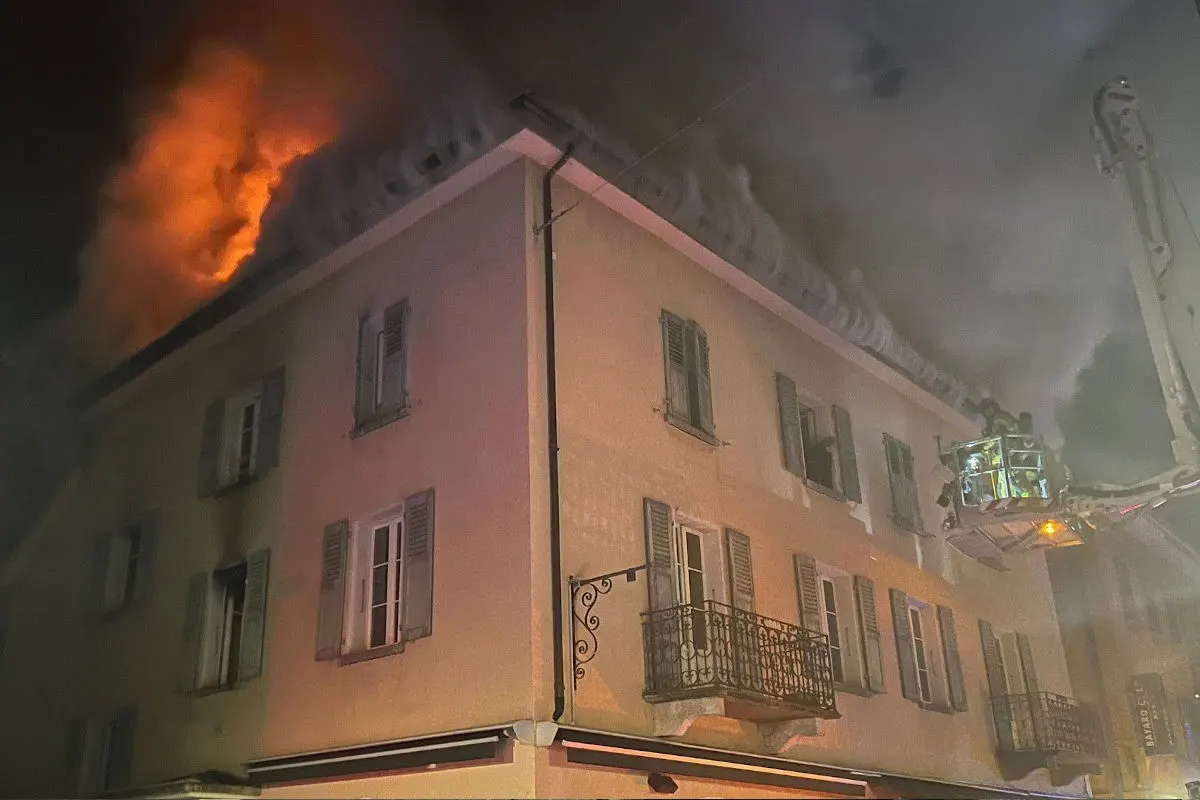 Visp VS – 20 Personen bei Brand in Wohngebäude evakuiert
