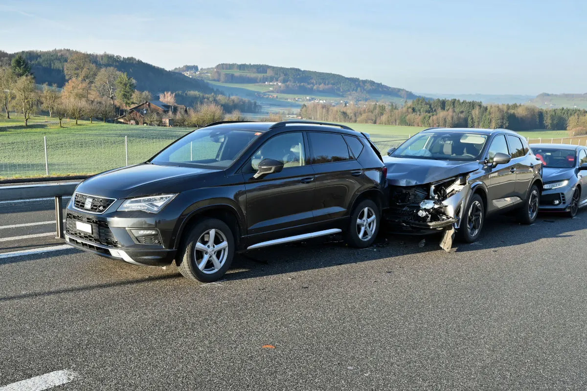 A2 Knutwil LU – Unfall mit drei beteiligten Autos