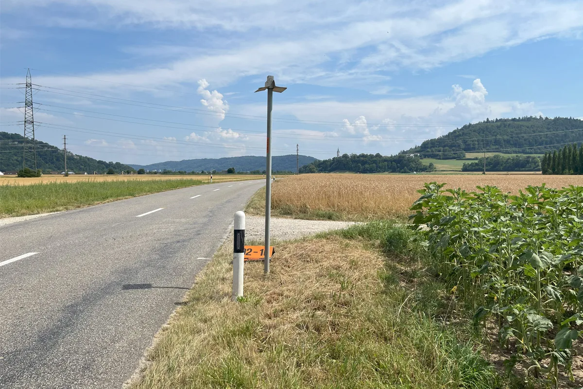 Zeugenaufruf in Villigen AG – Überholmanöver eines Audi verursacht Unfall von Lieferwagen