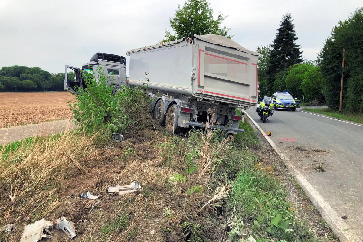 Rüthen - Nettelstädt – Schwerer Unfall mit Lkw