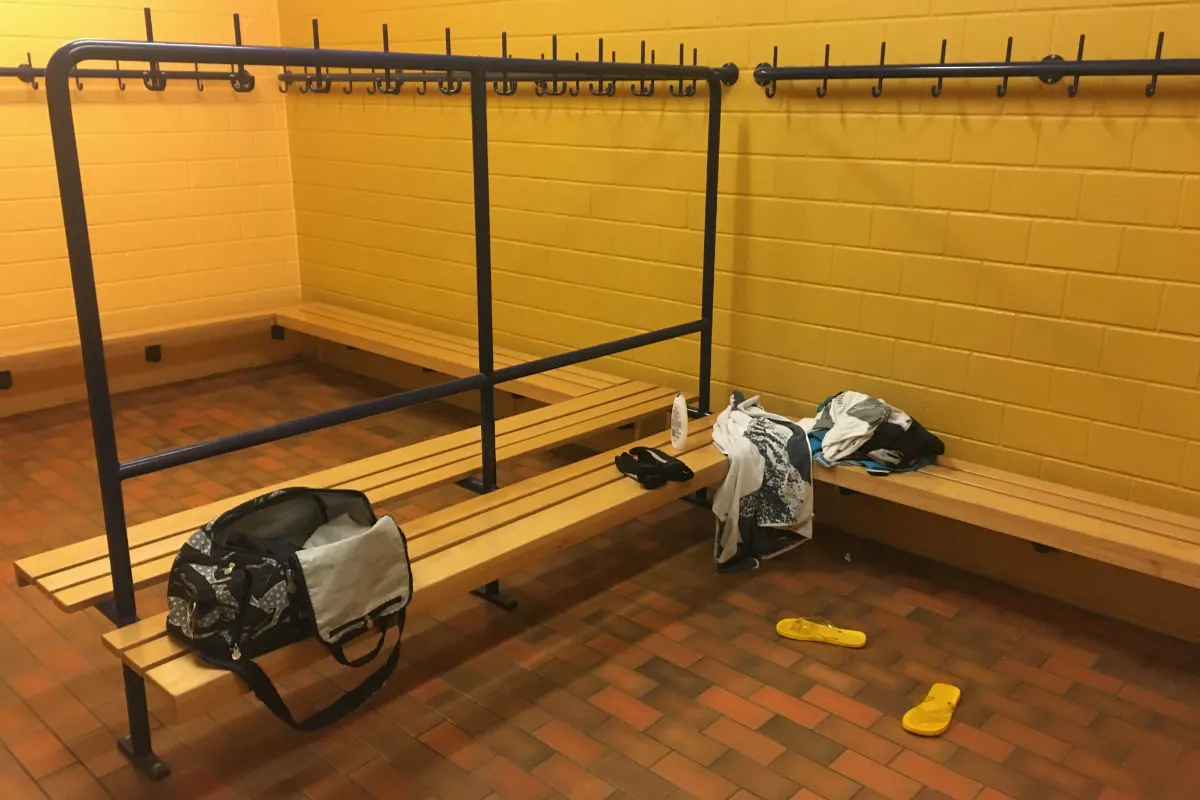 Glarus / Näfels GL - Einschleichdiebstähle in Garderoben
