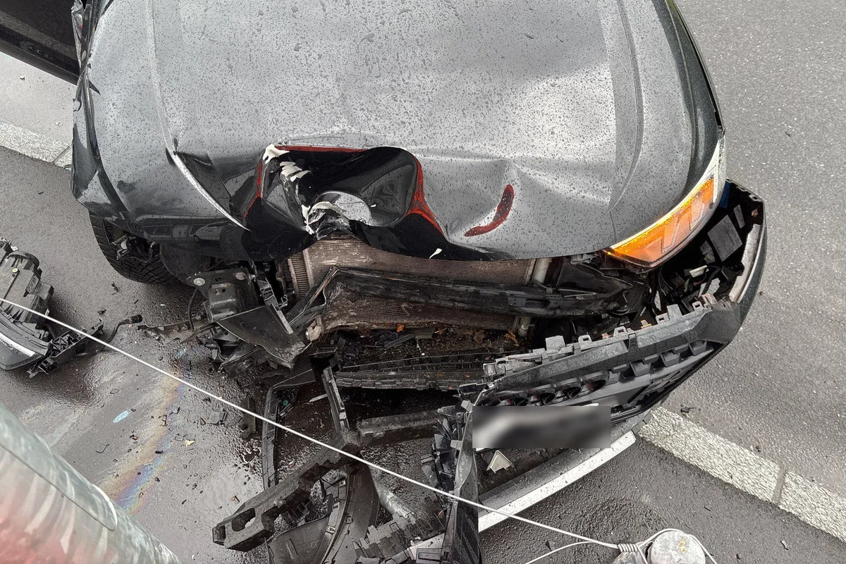 Netstal GL – Selbstunfall wegen Sekundenschlaf 