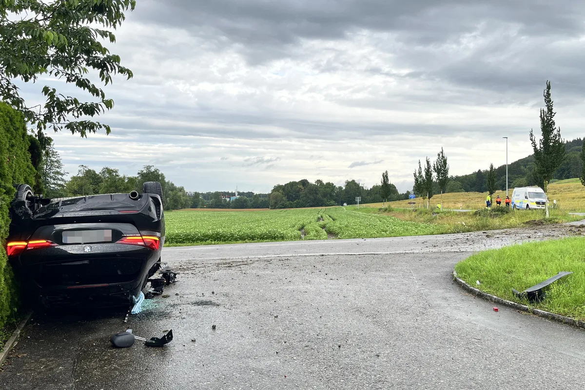 Wohlen AG - BMW-Lenker verunfallt alkoholisiert