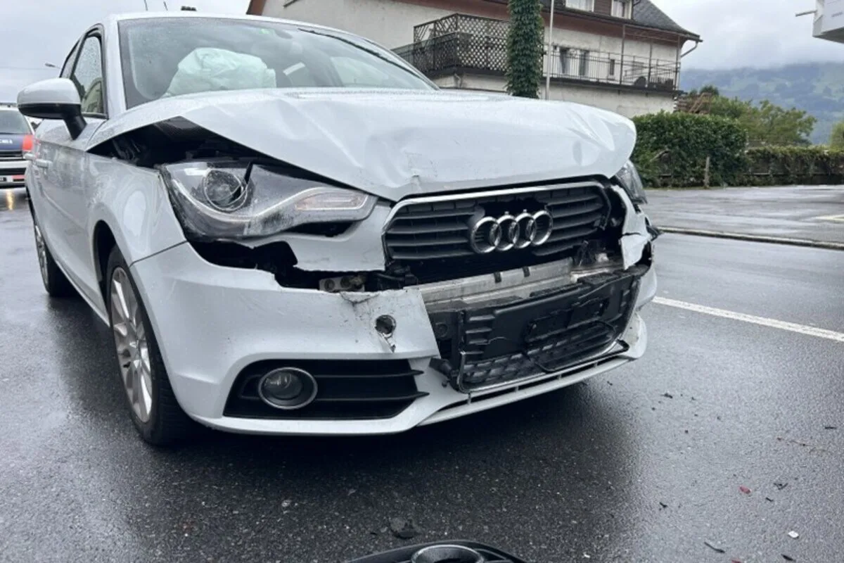 Unfall in Schaan FL - Bremsmanöver zu spät bemerkt 