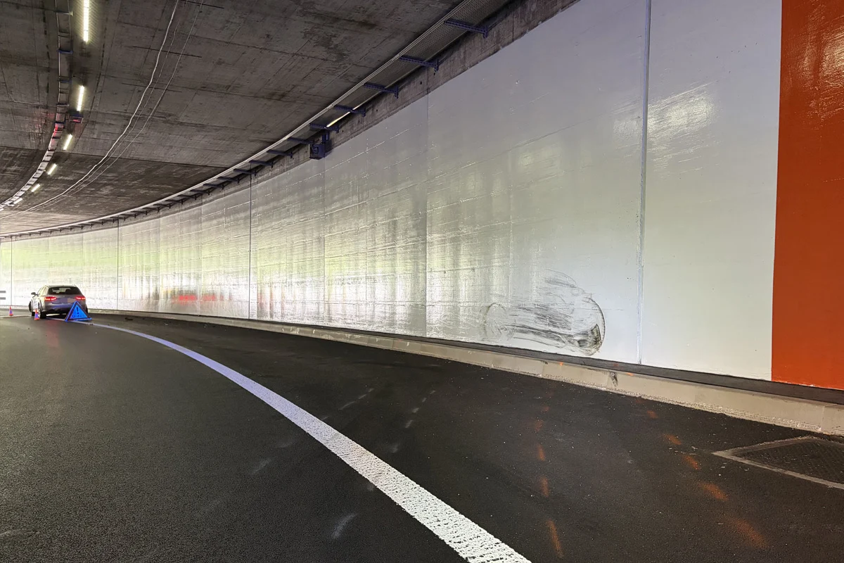 St. Gallen SG – Eine Verletzte nach Selbstunfall im Schorentunnel