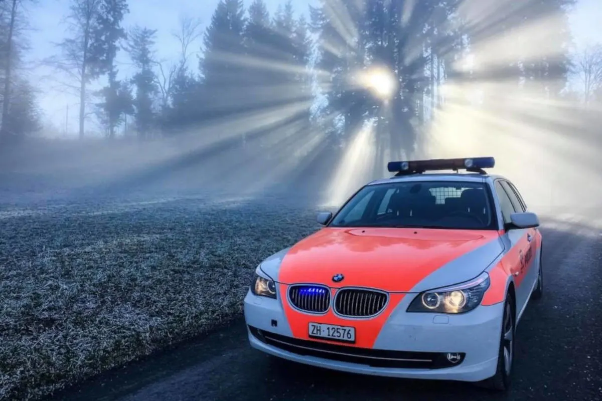 Birmensdorf ZH - Unfall auf dem «Whiskypass» - Auto überschlägt sich 