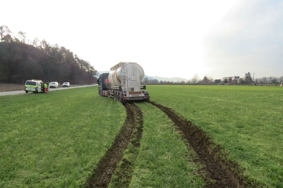Untersiggenthal AG -  Frontalkollision verhindert (Zeugenaufruf)