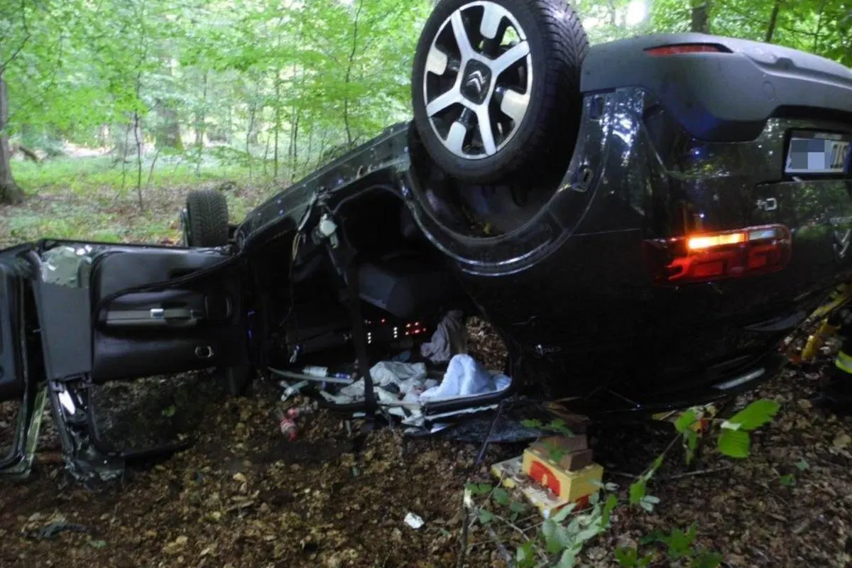 Horneburg – 51-jähriger Autofahrer im Rüstjer Forst bei Unfall schwer verletzt