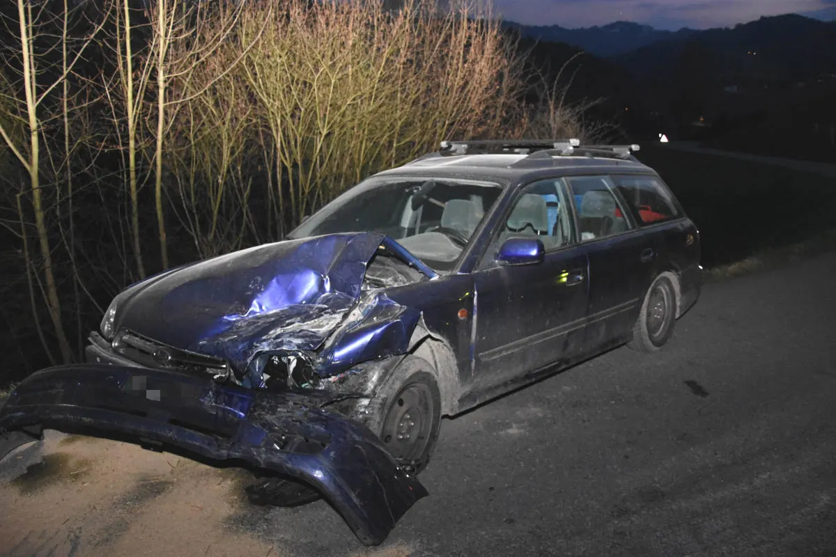 Dreien SG – Auto in Kurve auf Gegenfahrbahn geraten