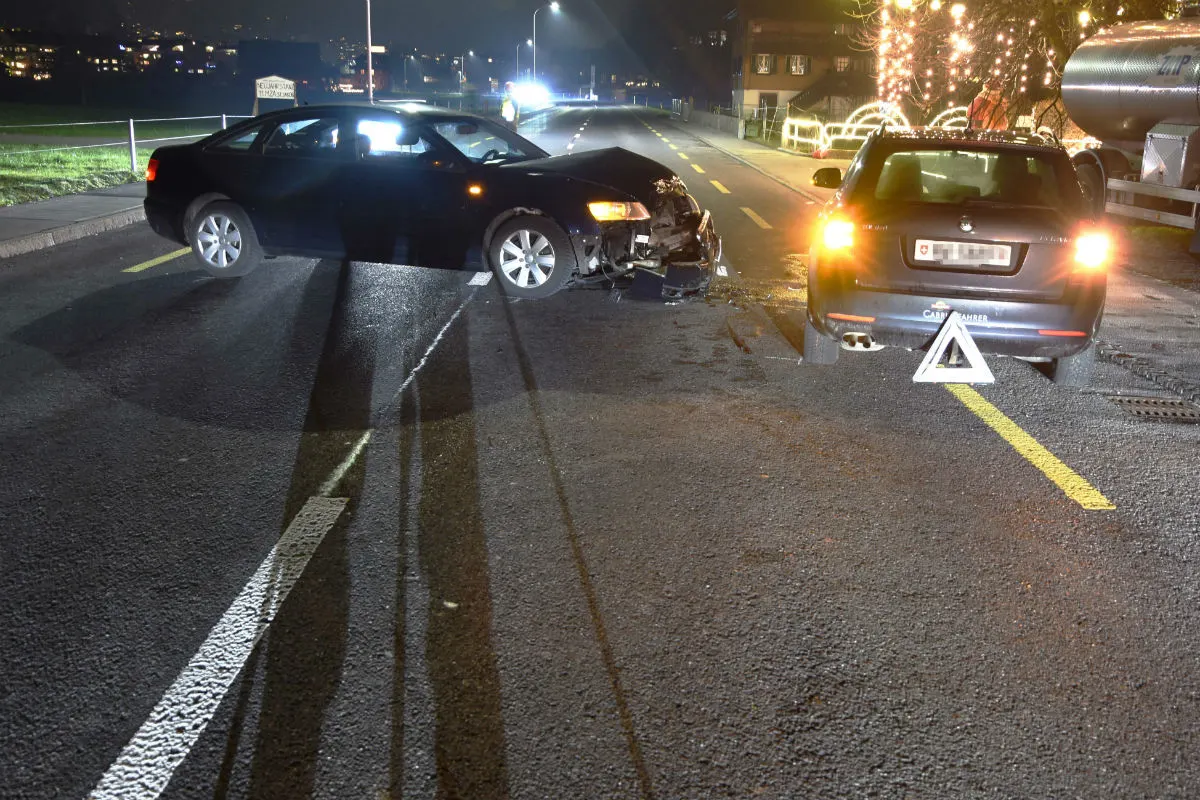 Stansstad NW - Frontalkollision zwischen zwei Personenwagen