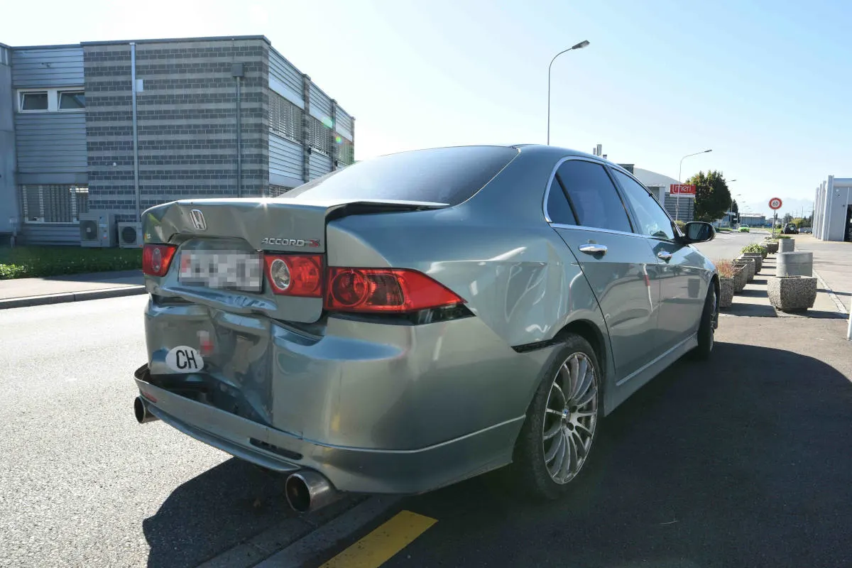Au SG - Bei Auffahrunfall verletzt