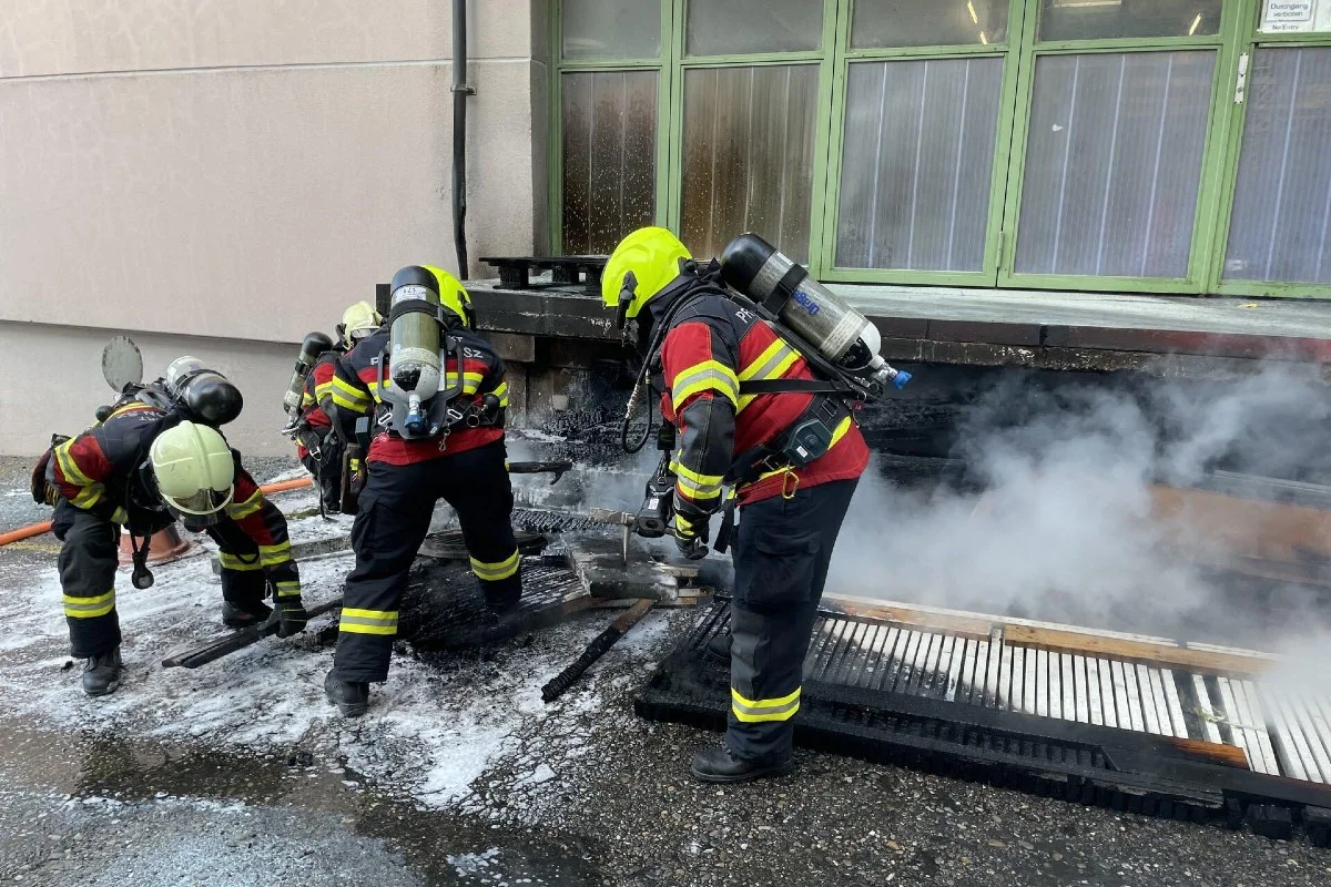 Pfäffikon SZ - 49-jähriger Mann bei Brand verletzt