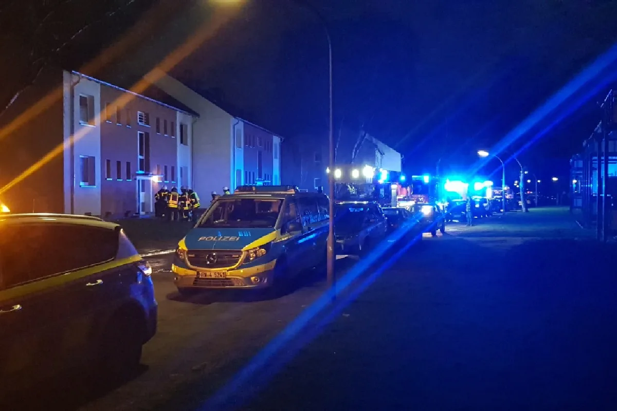 Recklinghausen - 8 Personen aus Haus gerettet