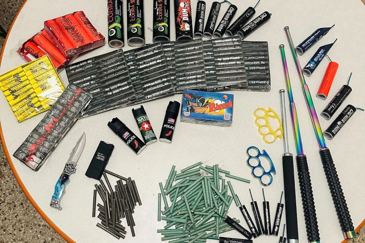 Wien – Verbotene Pyrotechnik und Waffen sichergestellt