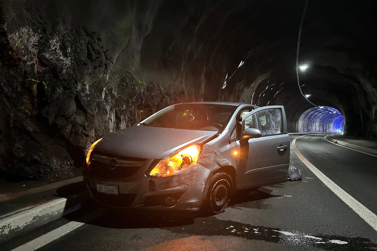 Seedorf UR - Im Harderbrand-Tunnel verunfallt 
