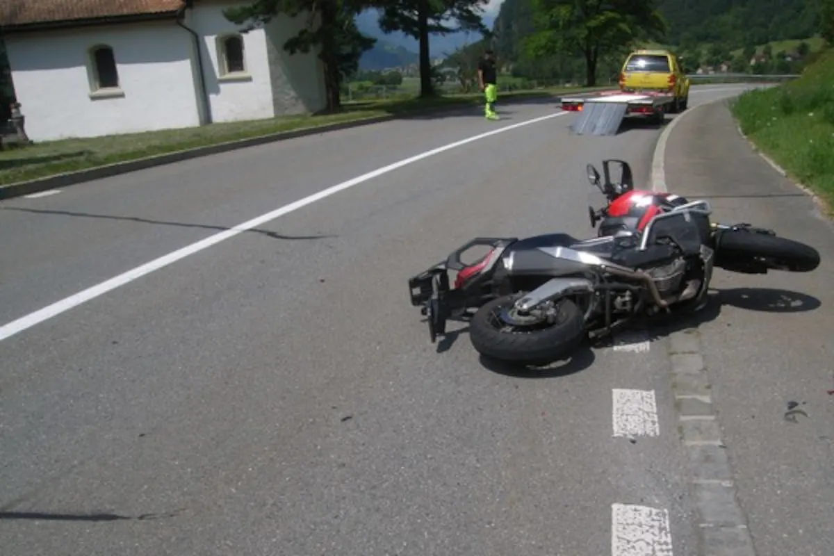 Silenen UR – Kollision zwischen Personenwagen und Motorrad