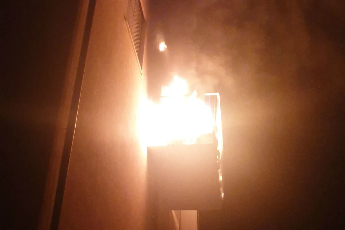 Safenwil AG - Brand auf Balkon in Mehrfamilienhaus