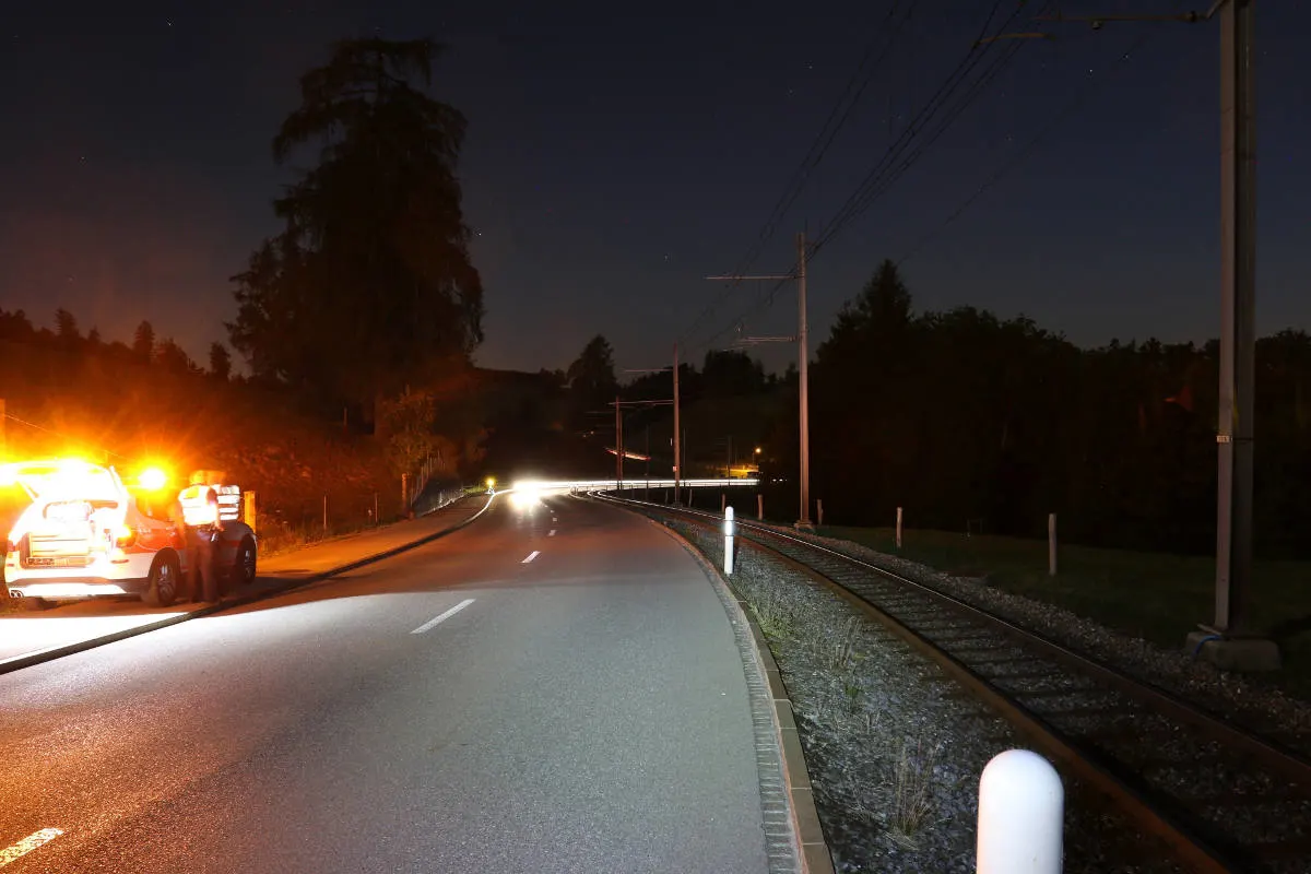 Stadt St. Gallen - Autofahrer entfernt sich von der Unfallstelle