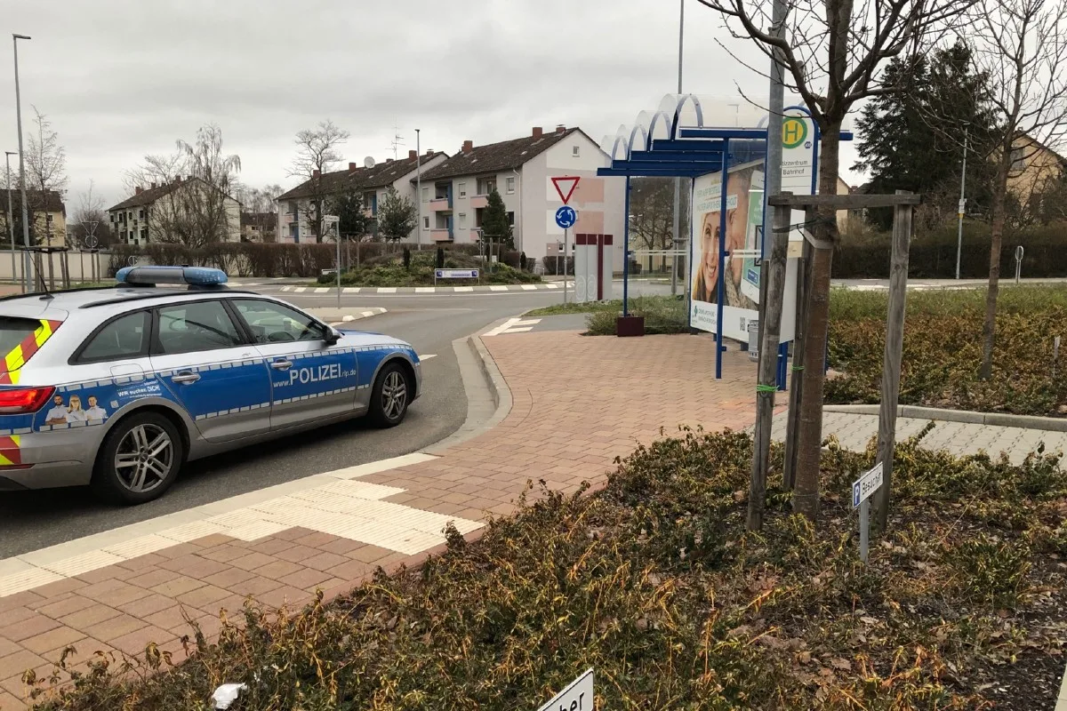 John-F.Kennedy-Strasse in Bad Kreuznach - Herrenloser Koffer löst Polizeieinsatz aus!
