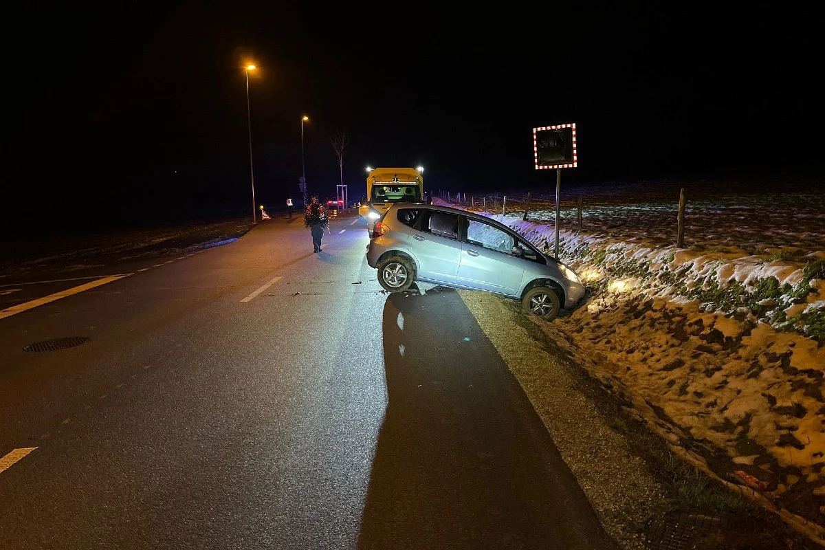 Ettingen BL - Selbstunfall in stark alkoholisiertem Zustand