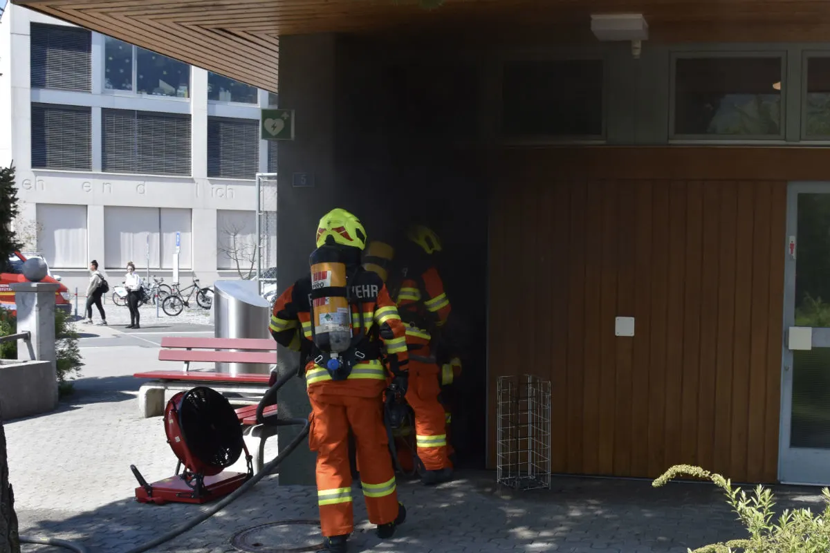 Stans NW - Brand einer Toilettenanlage / Zeugenaufruf
