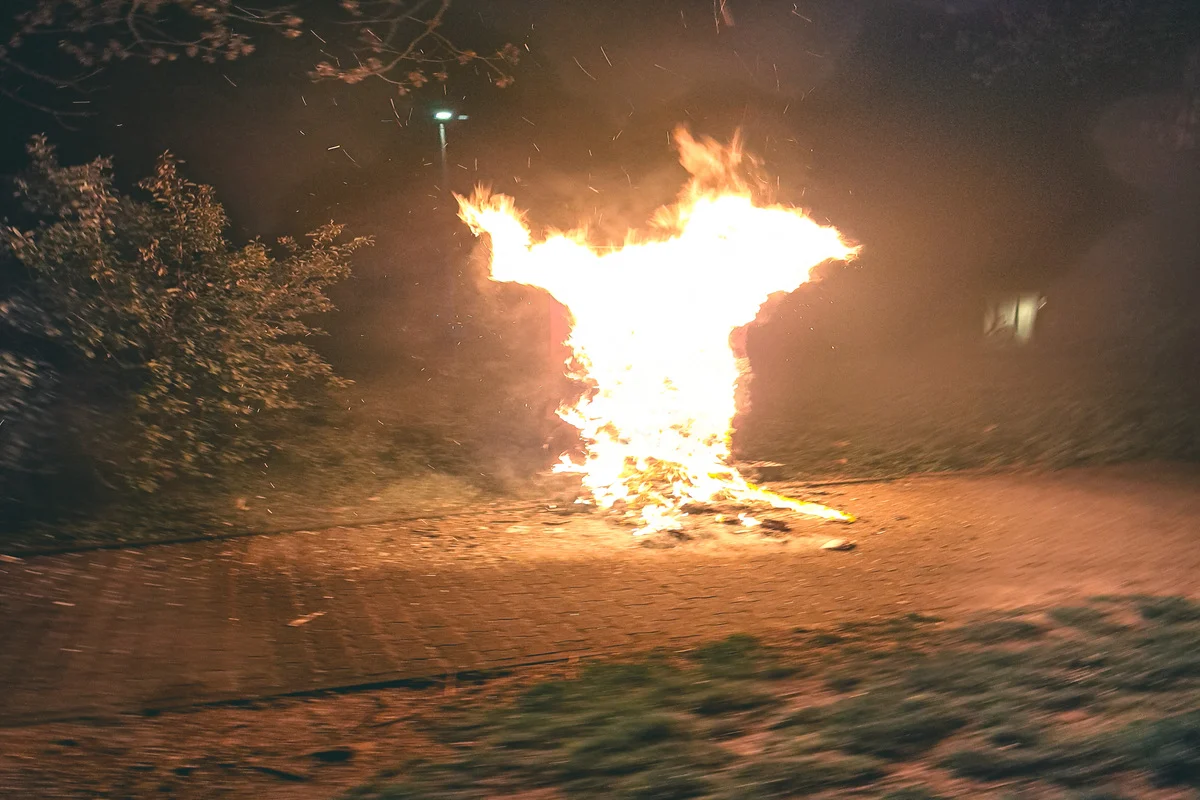 Feuerwehreinsatz in Heiligenkirchen aufgrund von brennendem Bücherschrank