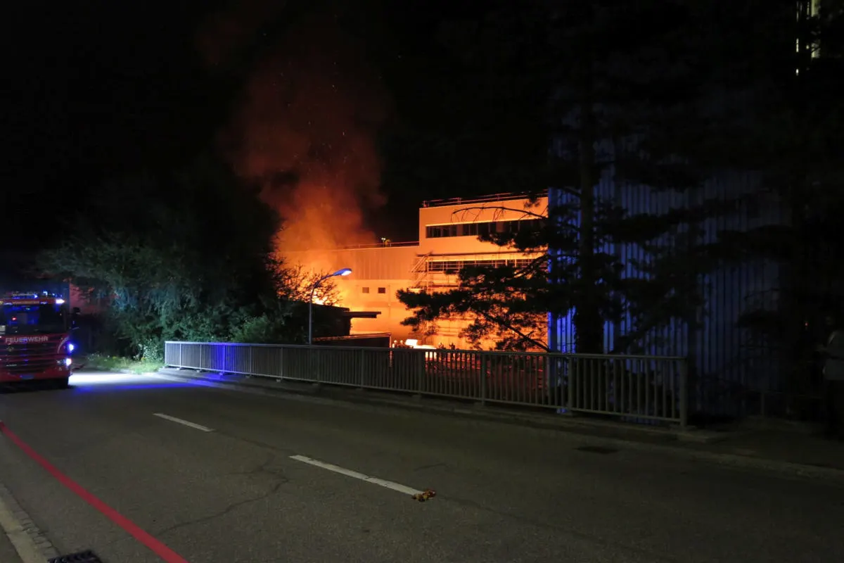 Münchenstein BL - Holzcontainer angezündet